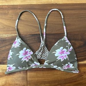 Acacia Swimwear bikini top Small